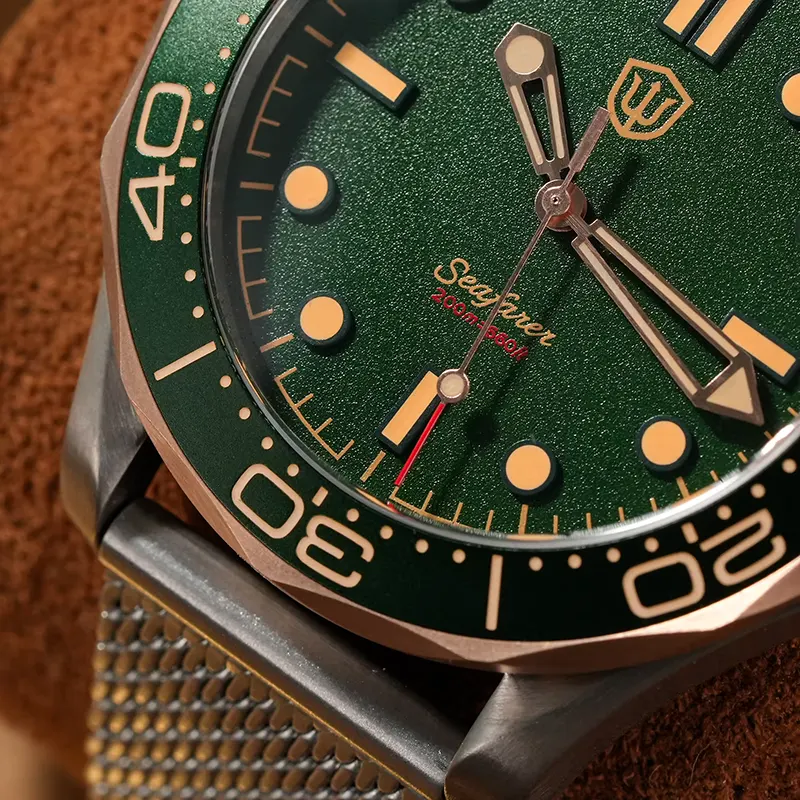 Pagani Design Seamaster Green Dial Mesh Men's Watch- PD-1685
